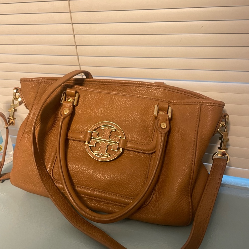 Tory Burch - camel purse